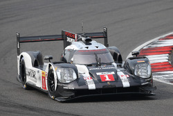 #1 Porsche Team Porsche 919 Hybrid: Timo Bernhard, Mark Webber, Brendon Hartley