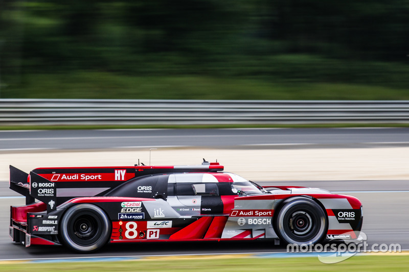 #8 Audi Sport Team Joest Audi R18 e-tron quattro: Lucas di Grassi, Loic Duval, Oliver Jarvis