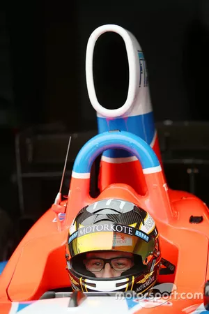 Tim Macrow tests the Formula Thunder 5000