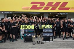 Nico Rosberg, Mercedes AMG F1 and team mate Lewis Hamilton, Mercedes AMG F1 celebrate the Constructo