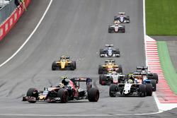 Карлос Сайнс мл., Scuderia Toro Rosso STR11