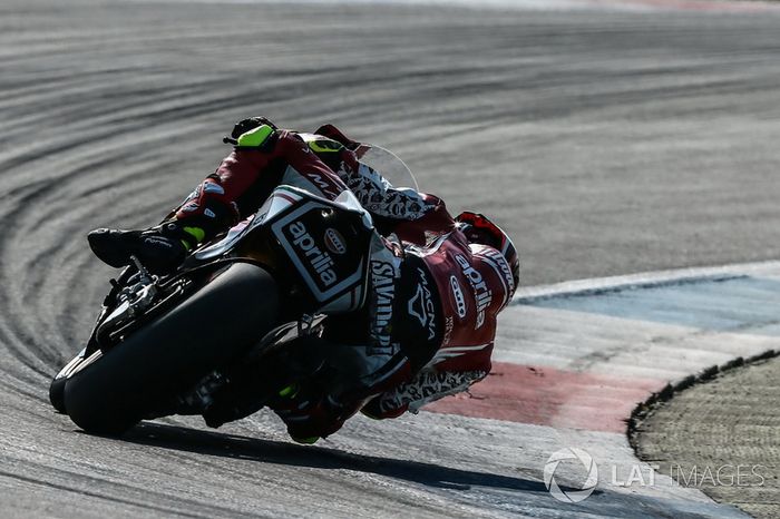 Lorenzo Savadori, Milwaukee Aprilia