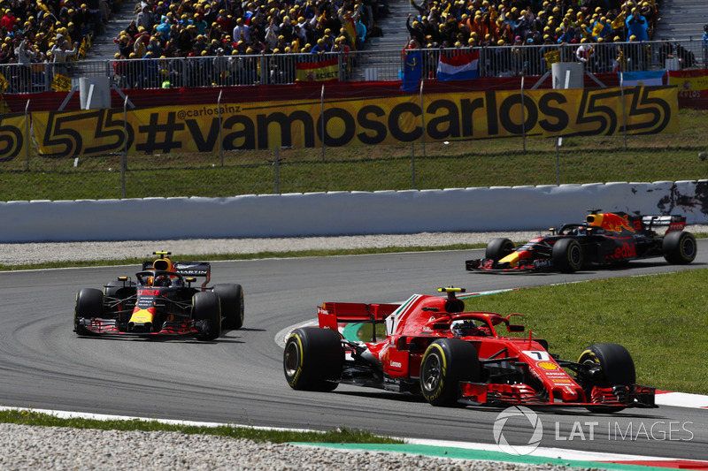 Kimi Raikkonen, Ferrari SF71H, Max Verstappen, Red Bull Racing RB14 and Daniel Ricciardo, Red Bull Racing RB14