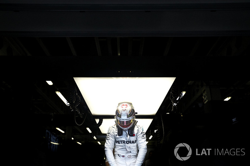 Lewis Hamilton, Mercedes AMG F1, climbs into his car