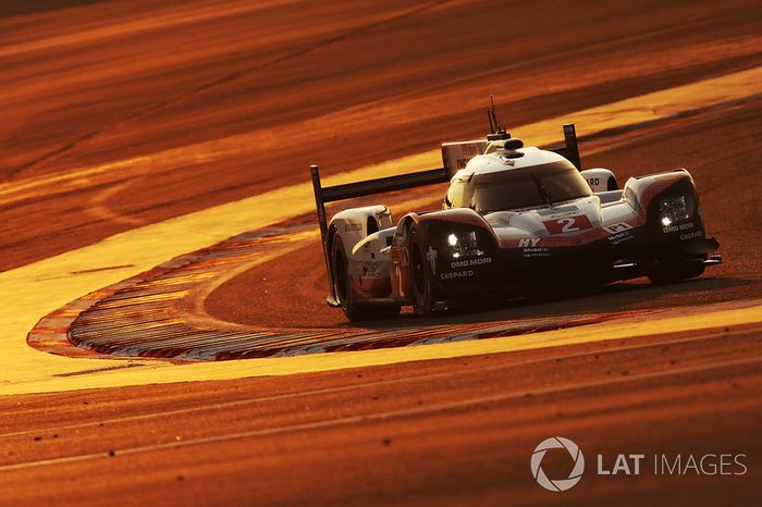 #2 Porsche Team Porsche 919 Hybrid: Timo Bernhard, Earl Bamber, Brendon Hartley