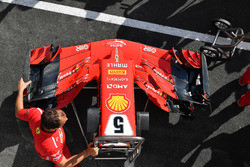 Ferrari SF71H nose and front wings