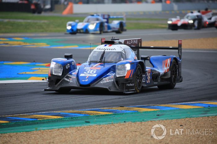 #36 Signatech Alpine Matmut Alpine A470: Nicolas Lapierre, Andre Negrao, Pierre Thiriet