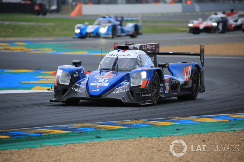 El coche #36 Signatech Alpine Matmut Alpine A470, con Nicolas Lapierre, Andre Negrao, Pierre Thiriet son los nuevos ganadores de LMP2 en Le Mans 2018