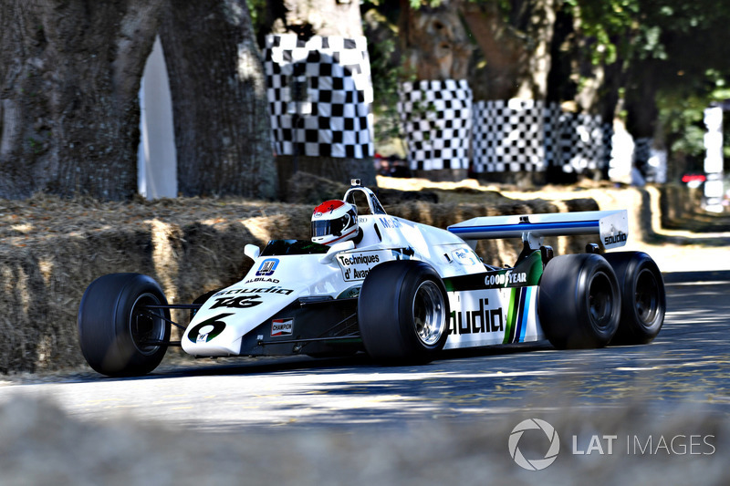 Williams FW08B