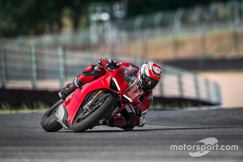 La Ducati Panigale V4 in pista