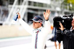 Felipe Massa, Williams, waves to the crowd after Q2
