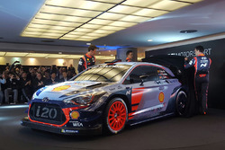 Hayden Paddon, Daniel Sordo, Thierry Neuville, Hyundai Motorsport, dévoilent la Hyundai i20 Coupe WRC 2017