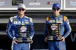 Pole, Chase Elliott, Hendrick Motorsports Chevrolet, segundo, Dale Earnhardt Jr., Hendrick Motorspor