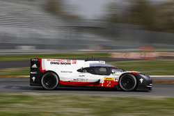 #2 Porsche Team Porsche 919 Hybrid: Timo Bernhard, Earl Bamber, Brendon Hartley