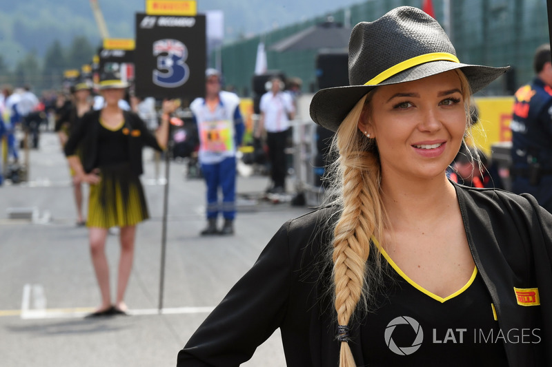 Grid Girl F1