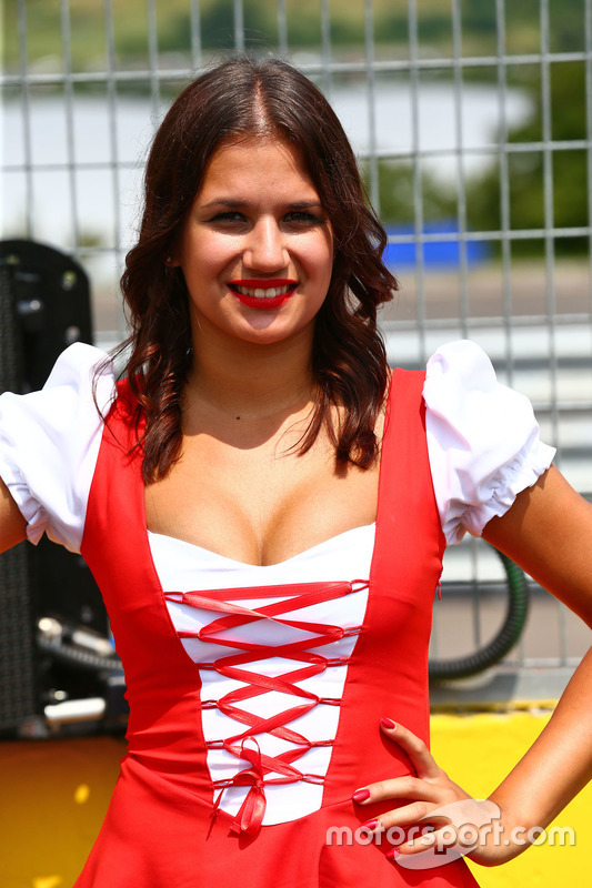 Chica de la parrilla