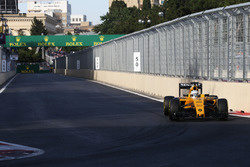 Кевін Магнуссен, Renault Sport F1 Team RS16