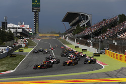 Pierre Gasly, PREMA, Racing, memimpin Norman Nato, Racing Engineering dan Nicholas Latifi, DAMS di s