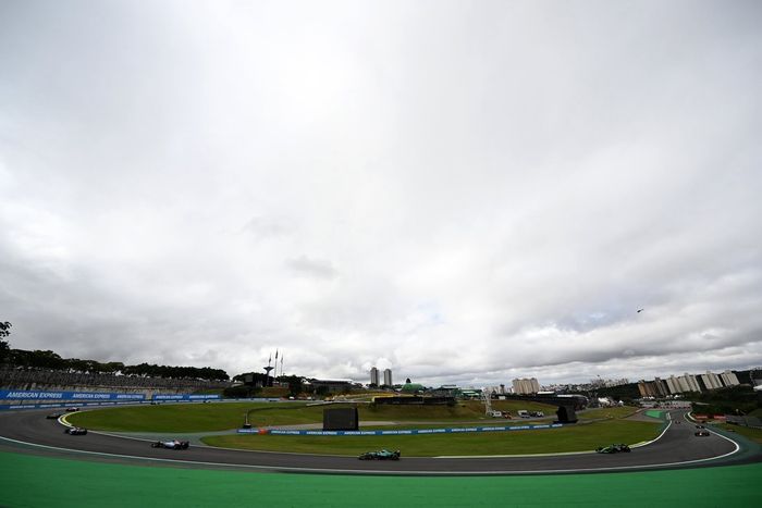 Nico Hulkenberg, Sauber, Fernando Alonso, Aston Martin Racing, Carlos Sainz, Williams