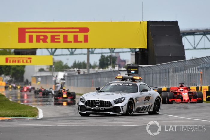 El Safety Car encabeza el pelotón