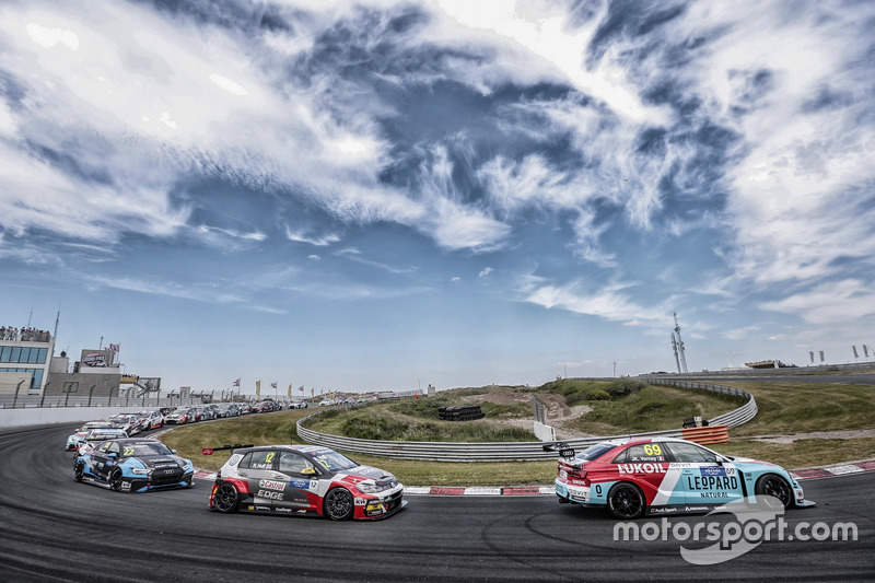 Jean-Karl Vernay, Audi Sport Leopard Lukoil Team Audi RS 3 LMS, Rob Huff, Sébastien Loeb Racing Volkswagen Golf GTI TCR, Frédéric Vervisch, Audi Sport Team Comtoyou Audi RS 3 LMS