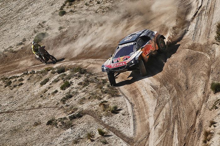 #303 Peugeot Sport Peugeot 3008 DKR: Carlos Sainz, Lucas Cruz