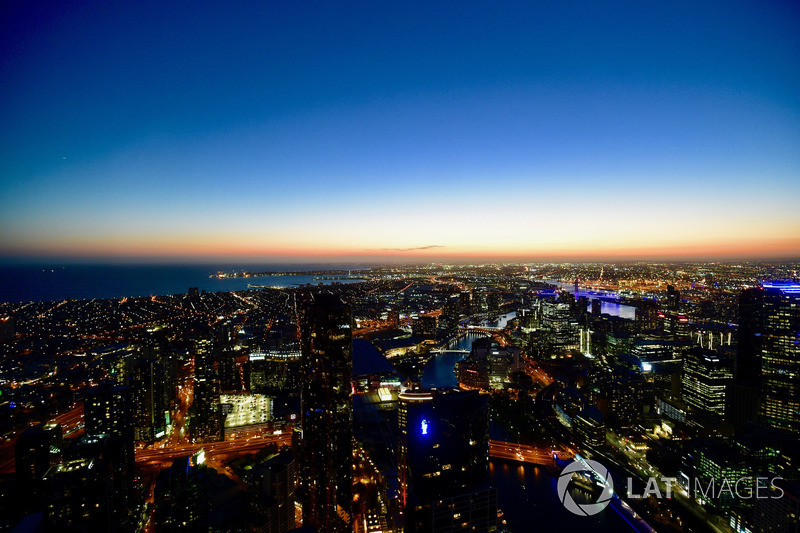 Atmosphere, skyline