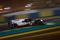#1 Porsche Team Porsche 919 Hybrid: Neel Jani, Andre Lotterer, Nick Tandy