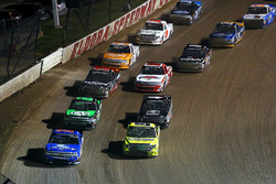 Matt Crafton, ThorSport Racing Toyota and Stewart Friesen, Elaine Larsen Motorsports Chevrolet
