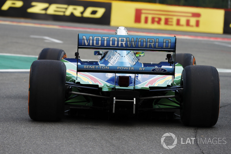 Мік Шумахер керує Benetton Ford B194