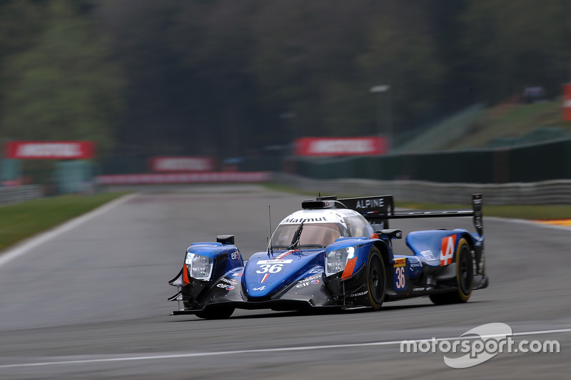 #36 Signatech Alpine A470 Gibson: Gustavo Menezes, Romain Dumas, Matt Rao