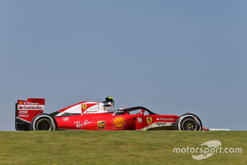 Кімі Райкконен, Ferrari SF16-H, із встановленим захистом кокпіту Halo