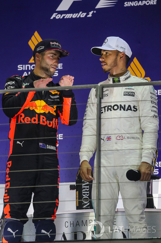 Podium: race winner Lewis Hamilton, Mercedes AMG F1, second place Daniel Ricciardo, Red Bull Racing