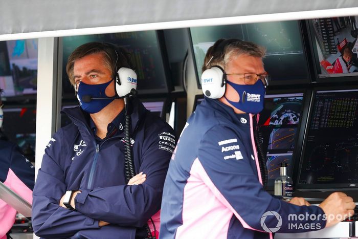 Otmar Szafnauer, Director del equipo y CEO, Racing Point Sergio Pérez, Racing Point