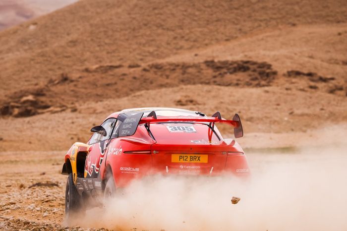 #305 Bahrain Raid Xtreme Hunter: Sebastien Loeb, Daniel Elena