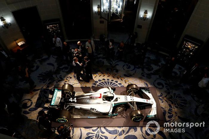 Sir Jim Ratcliffe presidente y director general del grupo químico Ineos y Toto Wolff, Director Ejecutivo (Negocios), Mercedes AMG 