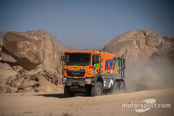 #523 Epsilon MAN: Jordi Juvanteny, Jose Luis Criado, Xavier Domenech