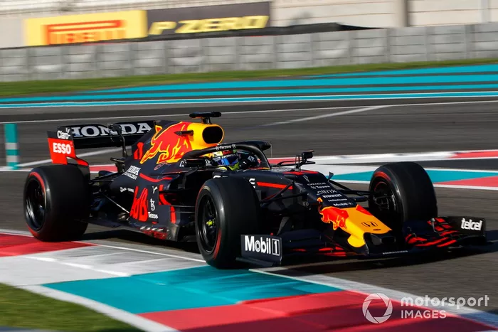 Sergio Perez, Red Bull Racing RB15 Mule 