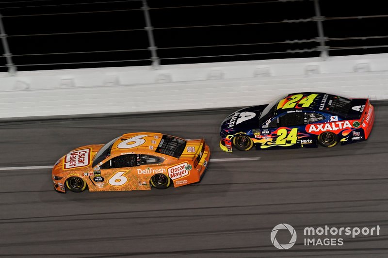 Ryan Newman, Roush Fenway Racing, Ford Mustang Oscar Mayer Deli Fresh, William Byron, Hendrick Motorsports, Chevrolet Camaro Axalta