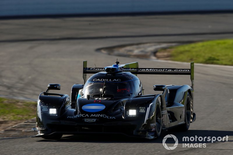 #10 Konica Minolta Cadillac DPi-V.R. Cadillac DPi, DPi: Renger Van Der Zande, Jordan Taylor, Fernando Alonso Diaz, Kamui Kobayashi