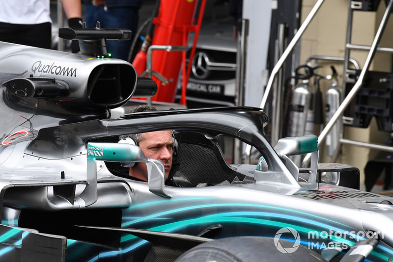 Mercedes-AMG F1 W09 EQ Power+ halo