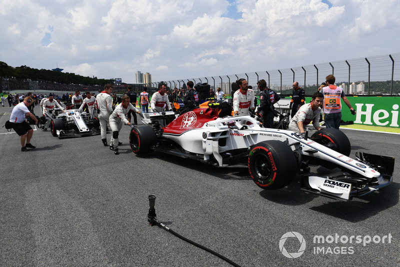Charles Leclerc, Alfa Romeo Sauber C37 on the grid
