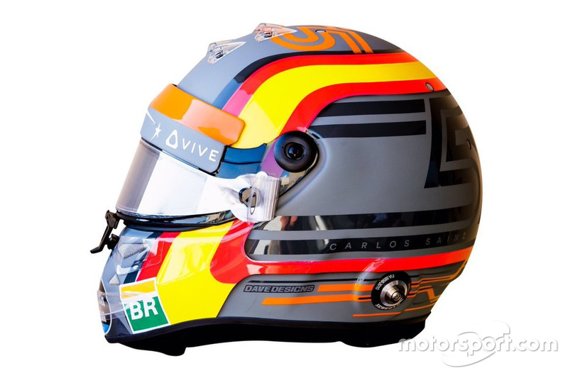 El casco de Carlos Sainz en su debut con McLaren F1 en los test de 2018