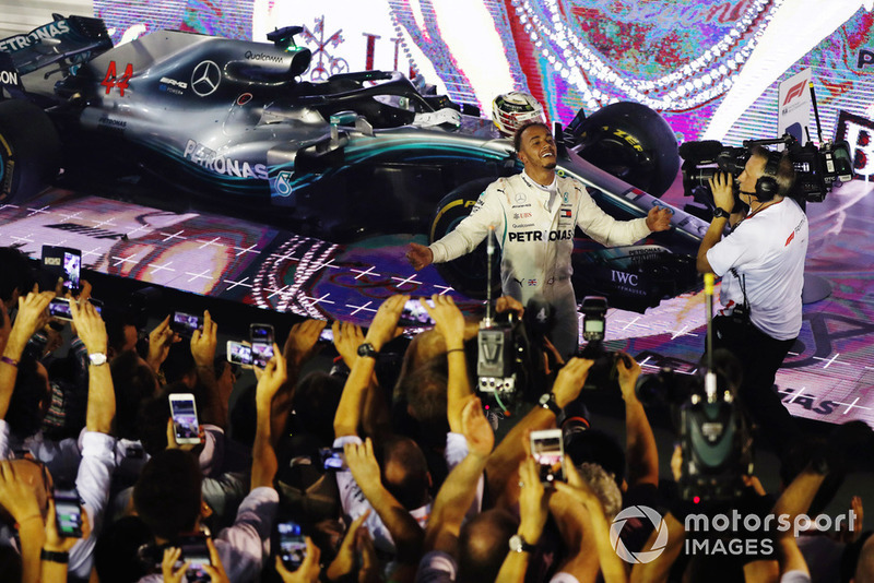 Победитель Льюис Хэмилтон, Mercedes AMG F1 W09
