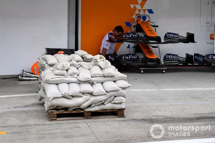 Preparaciones para la llegada del tifón a Suzuka