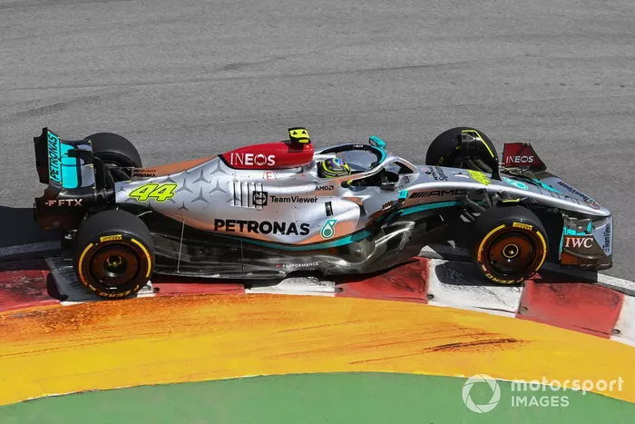 Lewis Hamilton, Mercedes W13