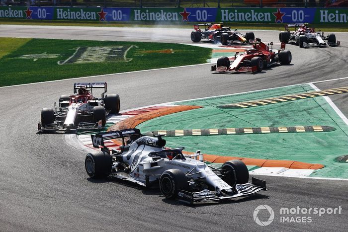 Daniil Kvyat, AlphaTauri AT01, Kimi Raikkonen, Alfa Romeo Racing C39, Sebastian Vettel, Ferrari SF1000