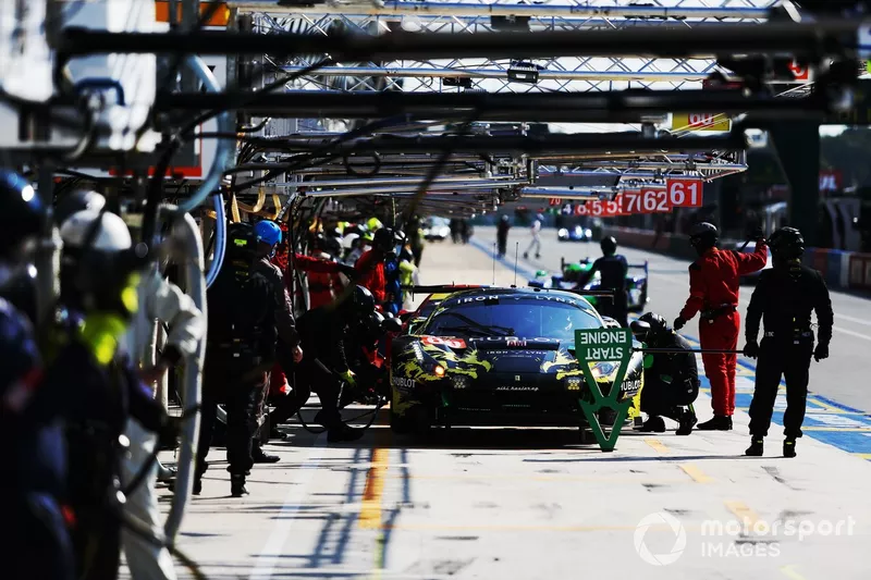 #60 Iron Lynx Ferrari 488 GTE EVO: Claudio Schiavoni, Sergio Pianezzola, Paolo Ruberti  