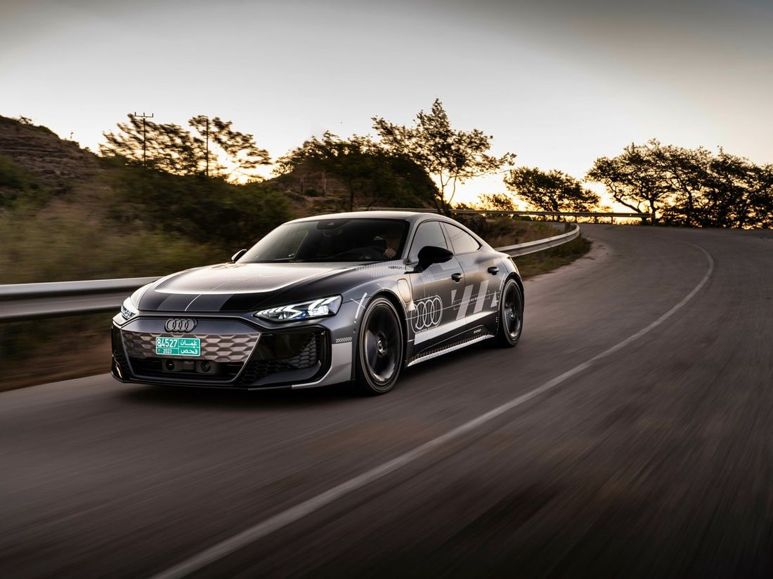 Audi RS E-Tron GT Performance 2025