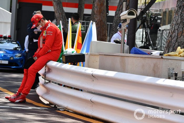 Charles Leclerc, Ferrari en la parrilla al enterarse de que no correrá 